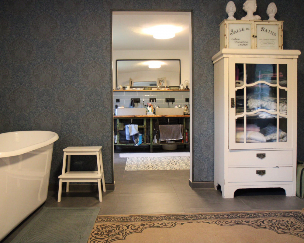 traumbad-im-landhaus-stil-Badewanne